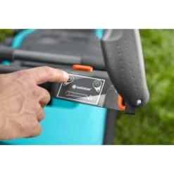 Gardena Akku-Rasenmäher Set PowerMax Li-40/37 Inkl. Akku Und Ladegerät 20 Gardena Akku-Rasenmäher Set PowerMax Li-40/37 Inkl. Akku Und Ladegerät -Garten Verkauf 31 3050 4078500031097 pt08