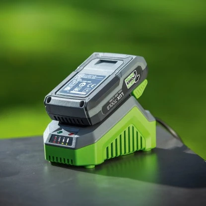 LUX 1 PowerSystem Starter-Set Mit 20 V 2 Ah Li-Ion Akku Und Schnellladegerät 4 LUX 1 PowerSystem Starter-Set Mit 20 V 2 Ah Li-Ion Akku Und Schnellladegerät – Bild 4